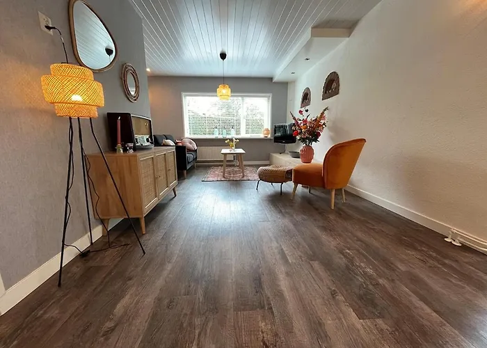 Eldorado I Near Forest On Quiet Park * פוטן