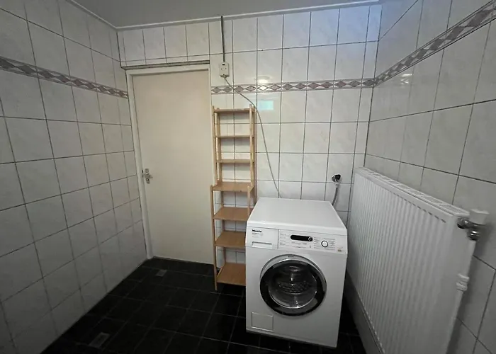 Eldorado I Near Forest On Quiet Park *