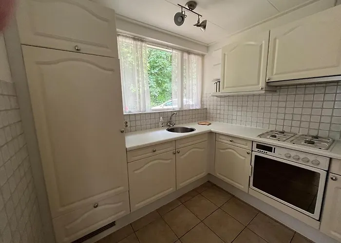 Eldorado I Near Forest On Quiet Park *